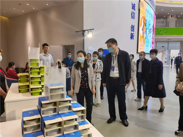 新理念、新時尚、新方式、新感受——德宇集團(tuán)舉行2022得雨活茶新品發(fā)布推廣會