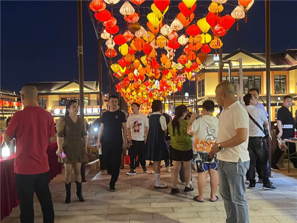 興商貿(mào) 促消費(fèi) 惠民生！景德鎮(zhèn)這里的夜市很火爆！
